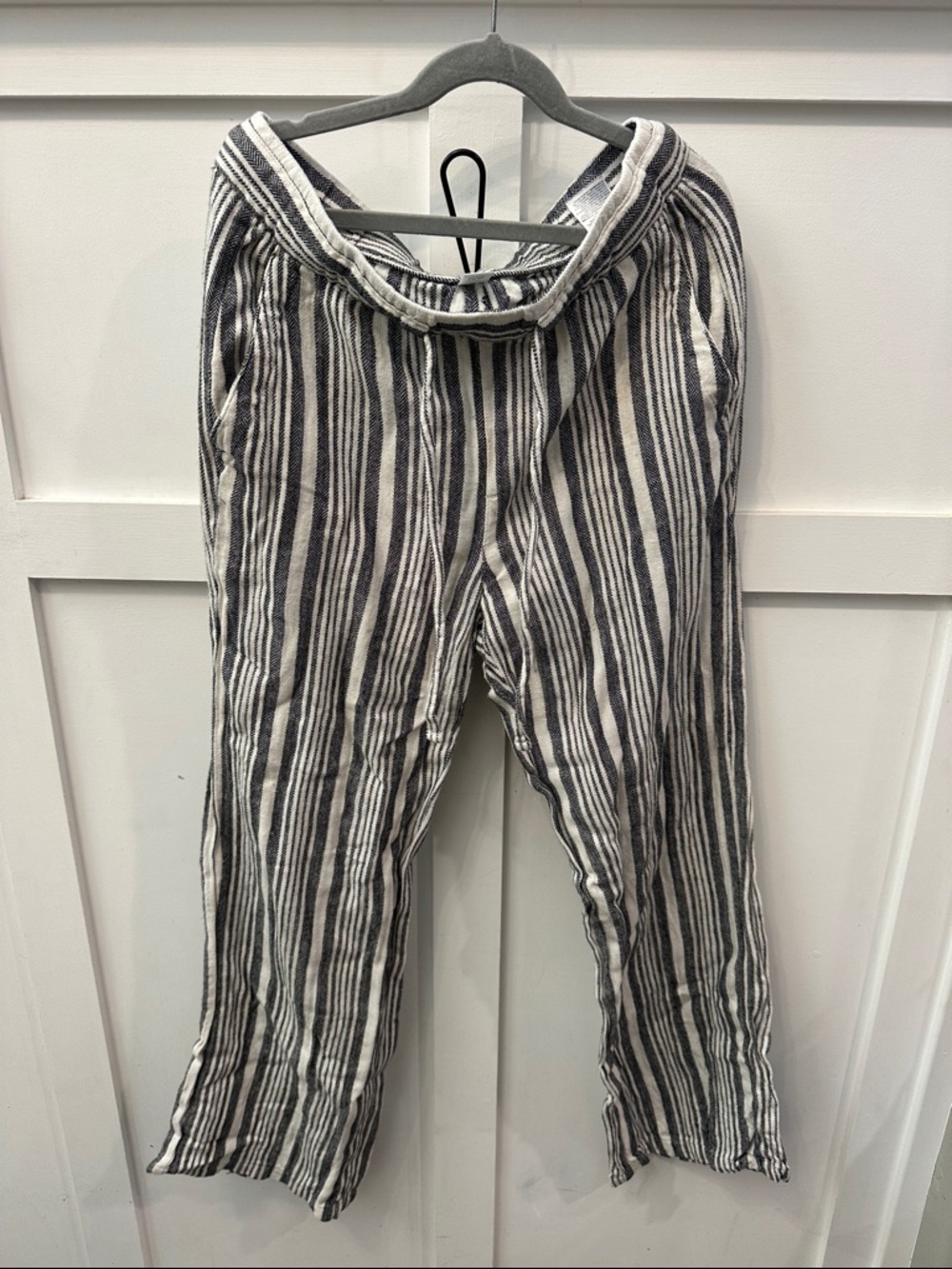 Old Navy Black & Cream Striped Pull-On Pants XS